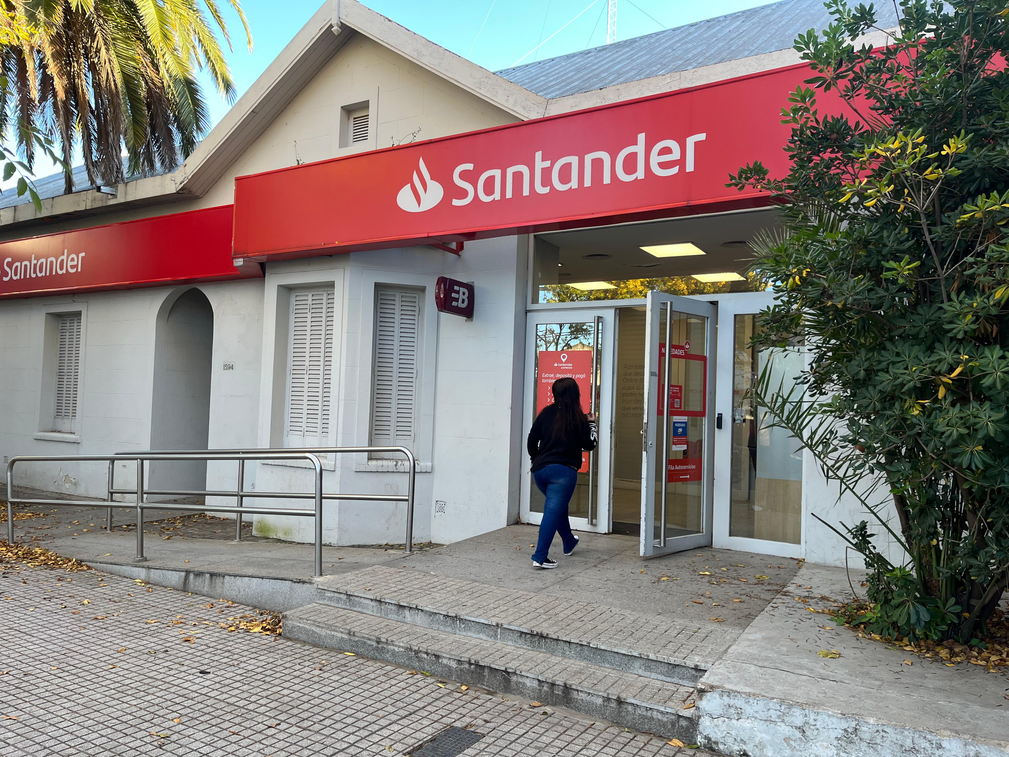 Crecen los rumores por un posible cierre de sucursales de un reconocido banco y hay incertidumbre en Funes